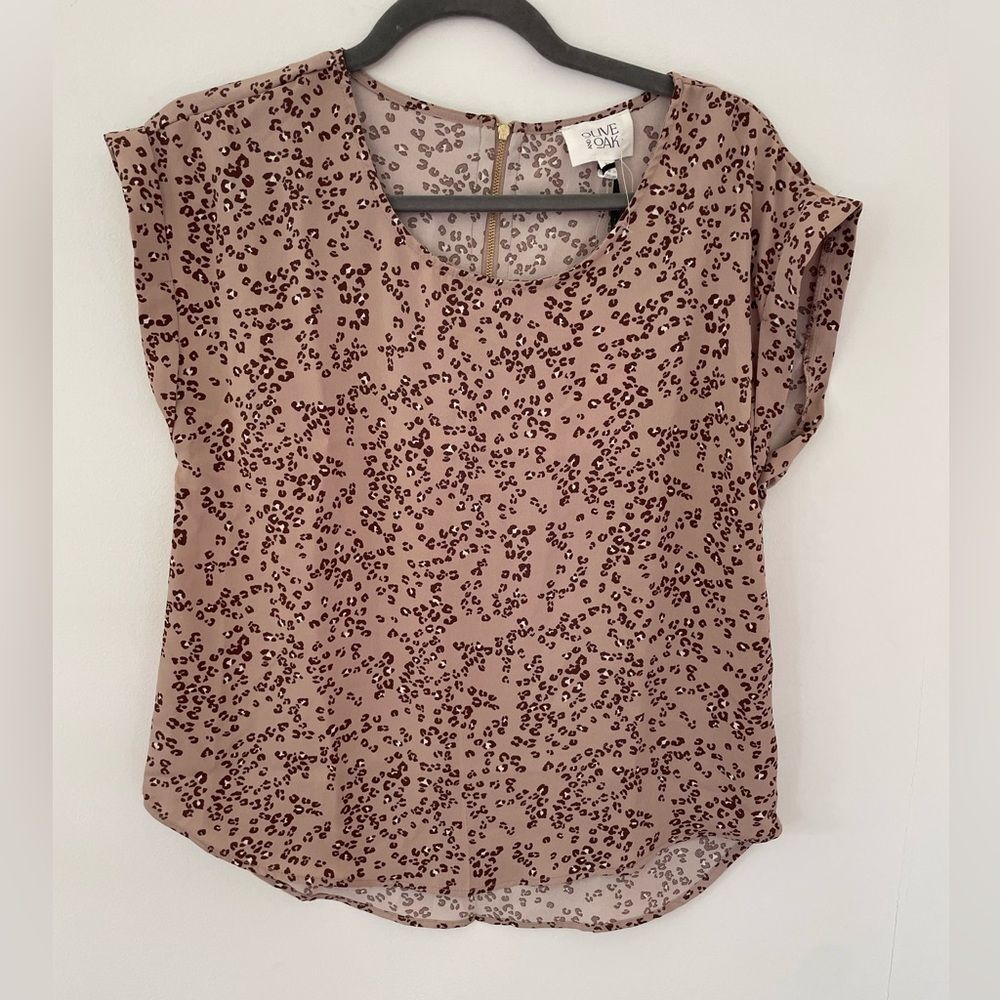 NWT Olive and Oak brown animal print top XS  ivory cream pink round neck